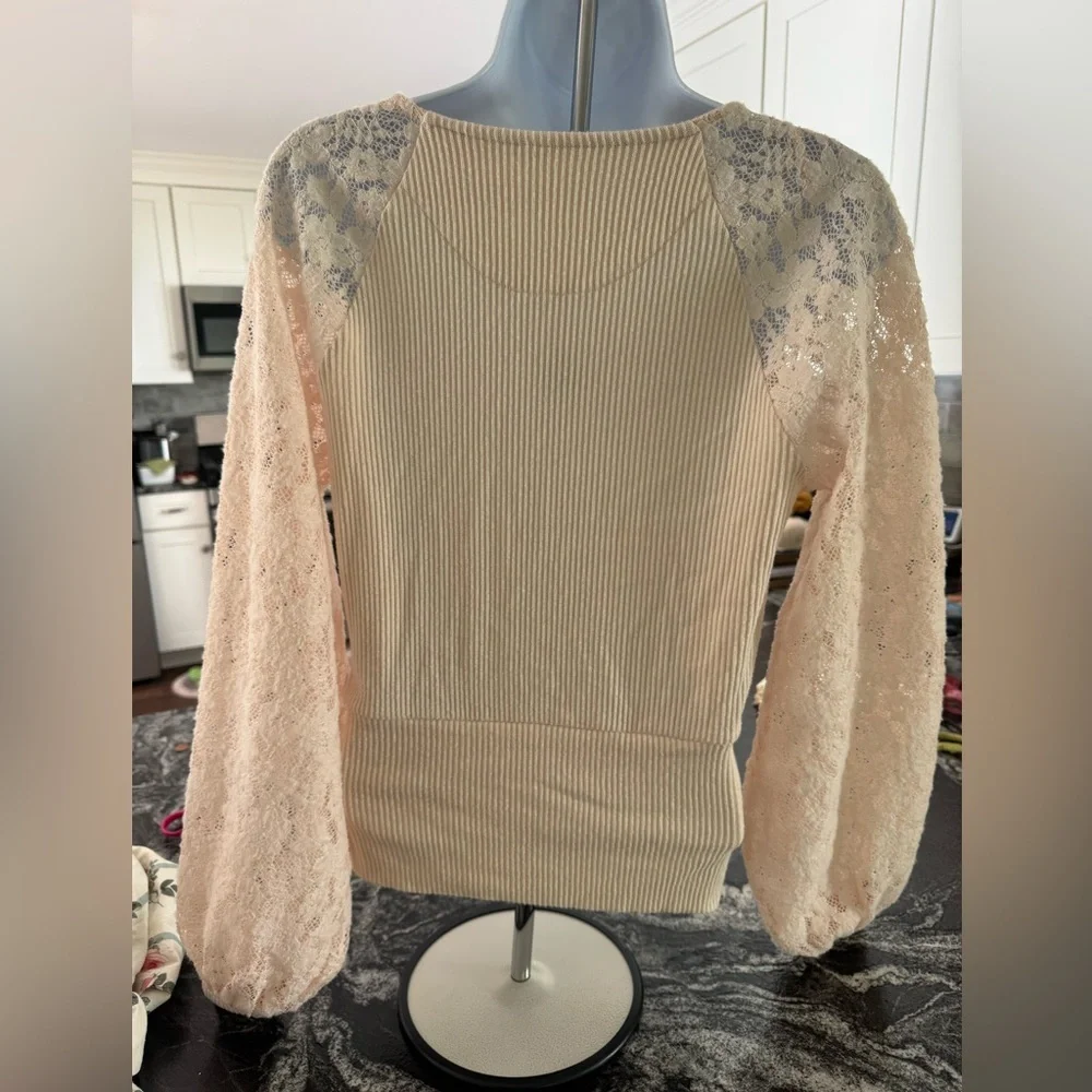 Anthropology V neck top S - Picture 2 of 8